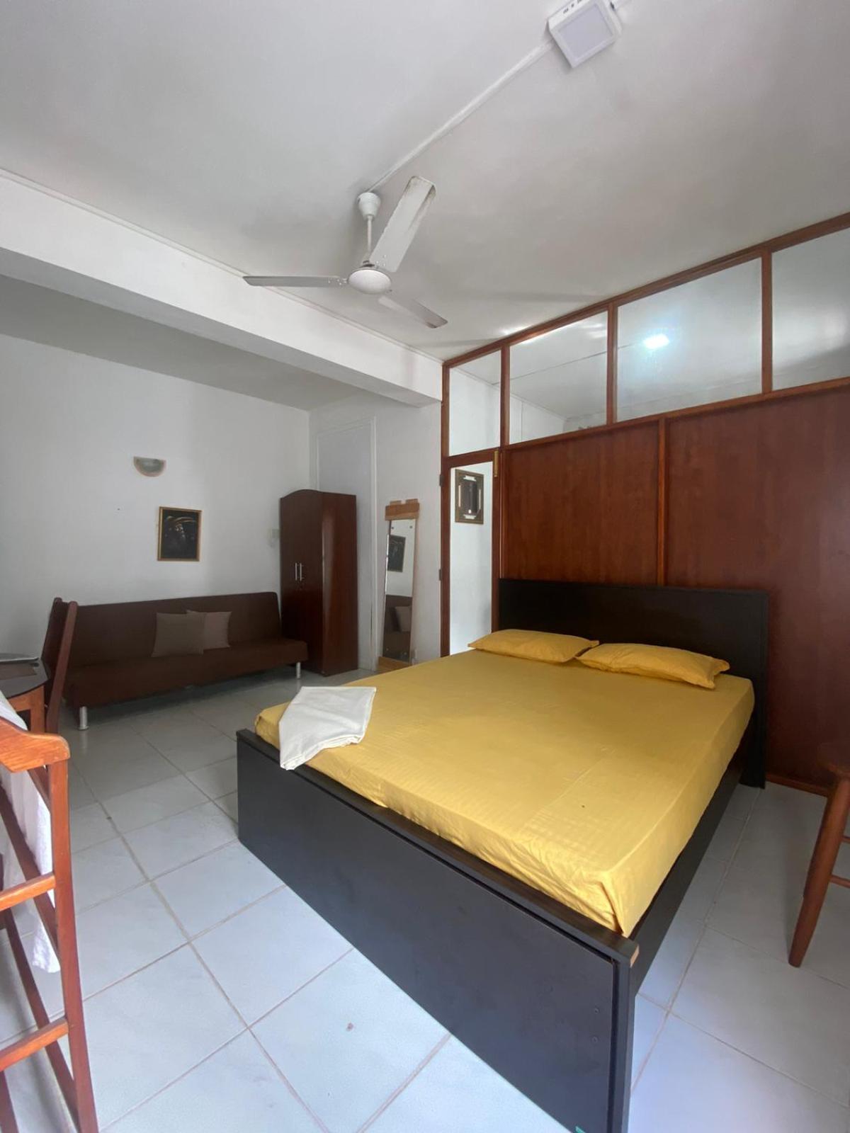 Ice Berg Apartment Dehiwala-Mount Lavinia Ruang foto