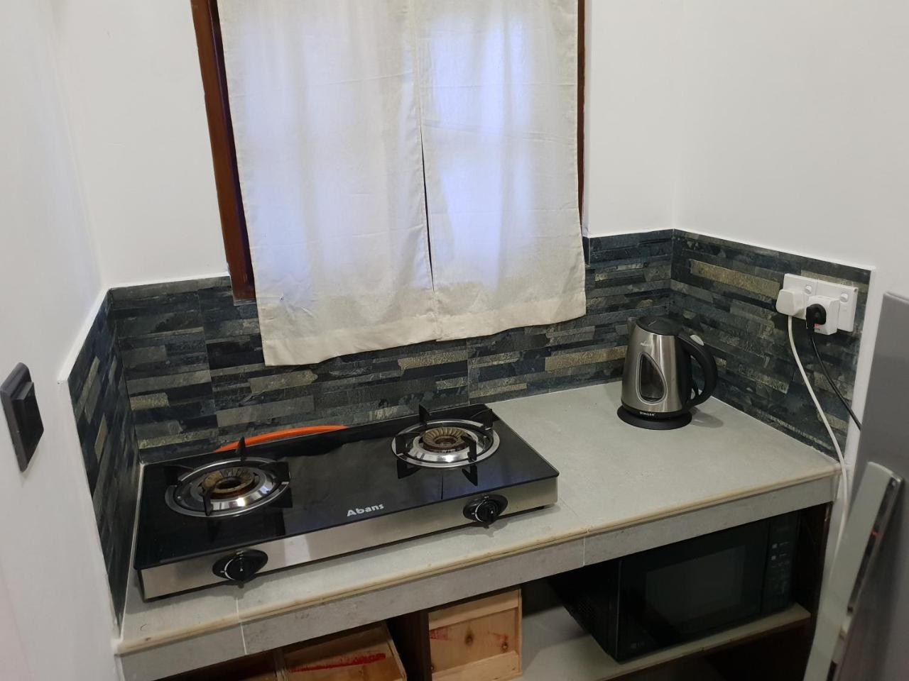 Ice Berg Apartment Dehiwala-Mount Lavinia Bagian luar foto