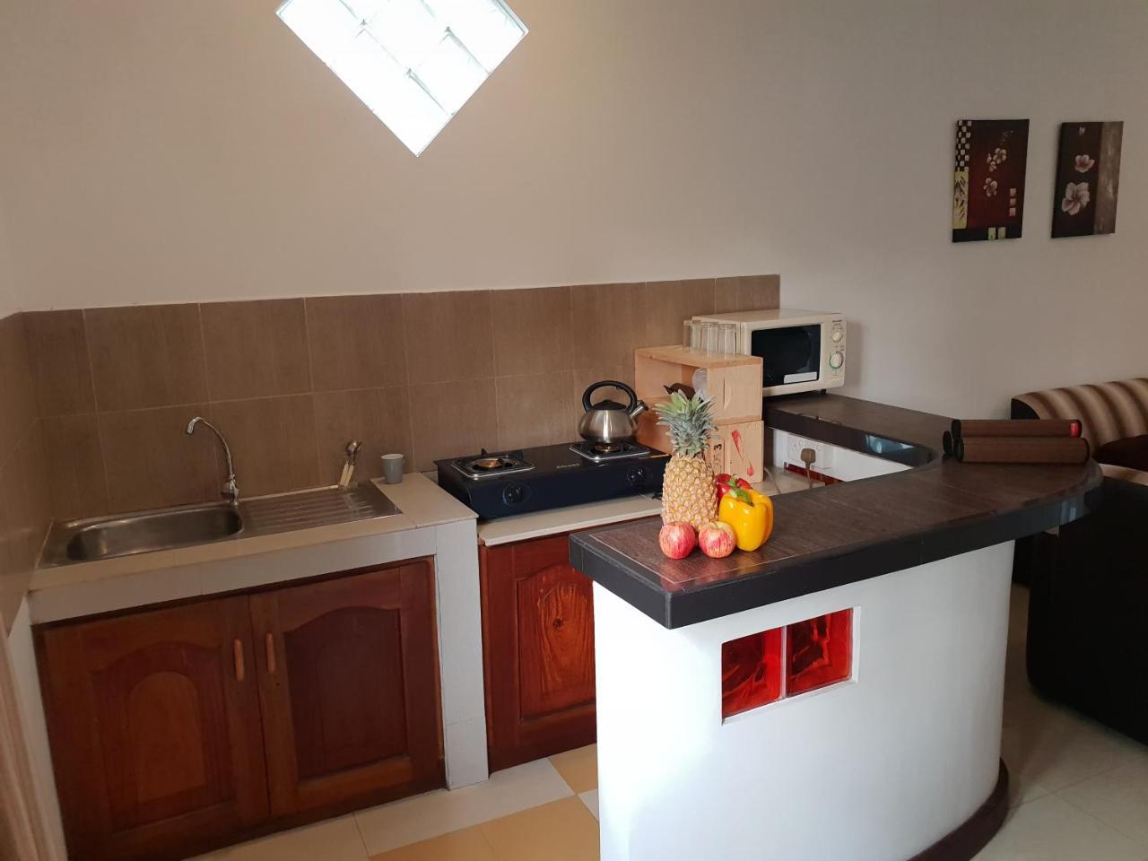 Ice Berg Apartment Dehiwala-Mount Lavinia Bagian luar foto