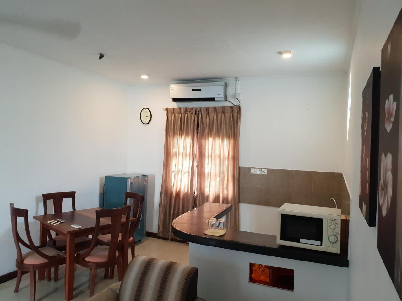 Ice Berg Apartment Dehiwala-Mount Lavinia Bagian luar foto