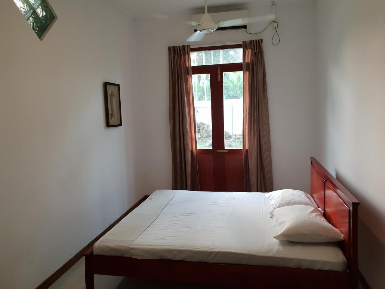Ice Berg Apartment Dehiwala-Mount Lavinia Bagian luar foto